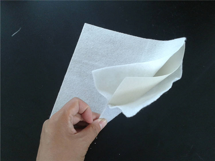 復(fù)合土工膜200/0.5/200是什么意思？